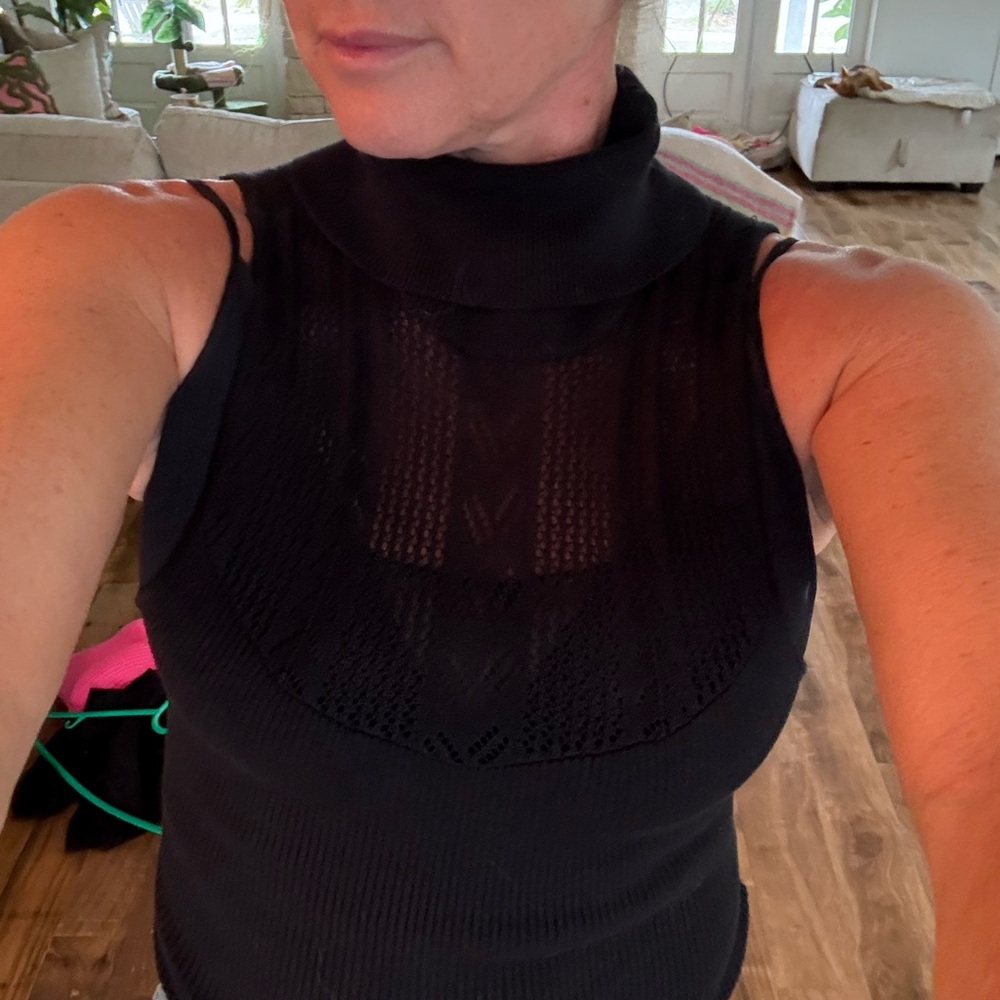 Black Sleeveless Turtleneck Top